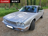 Louer une JAGUAR Xj8 Gris de 2001