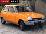 Louer une RENAULT R5 Orange de 1975